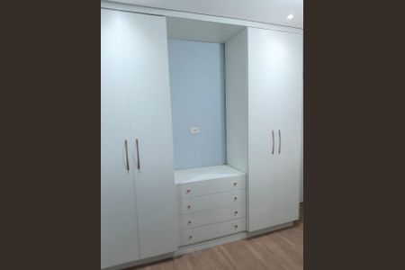 Casa à venda com 3 quartos, 170m² em Vila Cavaton, São Paulo
