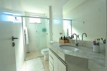 Apartamento à venda com 95m², 3 quartos e 2 vagasBanheiro
