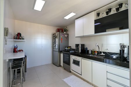 Apartamento à venda com 95m², 3 quartos e 2 vagasCozinha