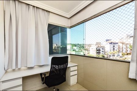 Apartamento à venda com 97m², 3 quartos e 1 vaga Apartamento à venda com 97m², 3 quartos e 1 vagaVaranda