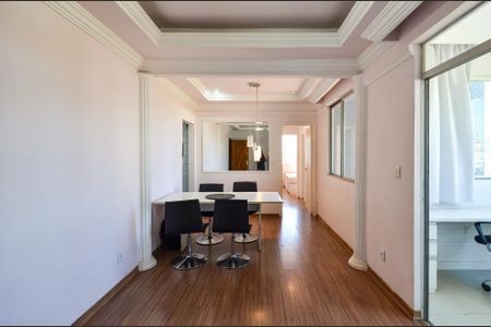 Apartamento à venda com 97m², 3 quartos e 1 vaga Apartamento à venda com 97m², 3 quartos e 1 vagaSala