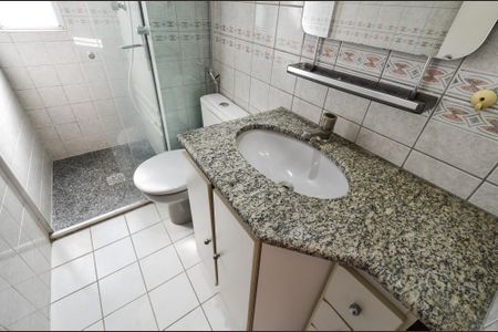 Apartamento à venda com 97m², 3 quartos e 1 vaga Apartamento à venda com 97m², 3 quartos e 1 vagaBanheiro da suite