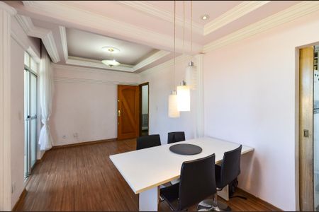 Apartamento à venda com 97m², 3 quartos e 1 vaga Apartamento à venda com 97m², 3 quartos e 1 vagaSala