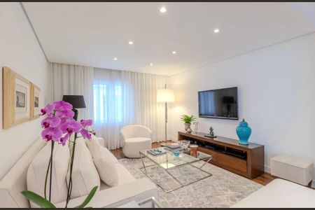 Apartamento à venda com 131m², 2 quartos e 1 vaga Apartamento à venda com 131m², 2 quartos e 1 vagaSala