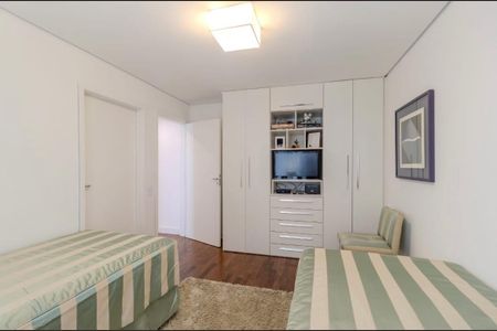 Apartamento à venda com 131m², 2 quartos e 1 vaga Apartamento à venda com 131m², 2 quartos e 1 vagaQuarto