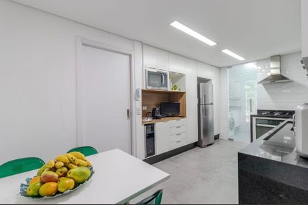 Apartamento à venda com 131m², 2 quartos e 1 vaga