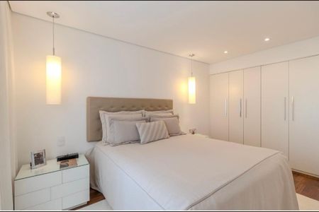 Apartamento à venda com 131m², 2 quartos e 1 vaga Apartamento à venda com 131m², 2 quartos e 1 vagaQuarto