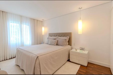 Apartamento à venda com 131m², 2 quartos e 1 vaga Apartamento à venda com 131m², 2 quartos e 1 vagaQuarto