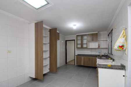 Cozinha de casa para alugar com 4 quartos, 125m² em Jardim Saporito, Taboão da Serra