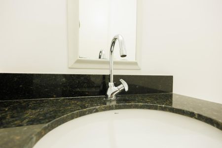 Banheiro Corredor de apartamento para alugar com 2 quartos, 63m² em Vila Jaboticabeira, Taubaté