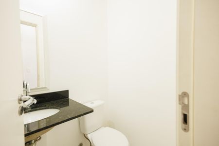 Apartamento para alugar com 63m², 2 quartos e 2 vagas Apartamento para alugar com 63m², 2 quartos e 2 vagasBanheiro Corredor