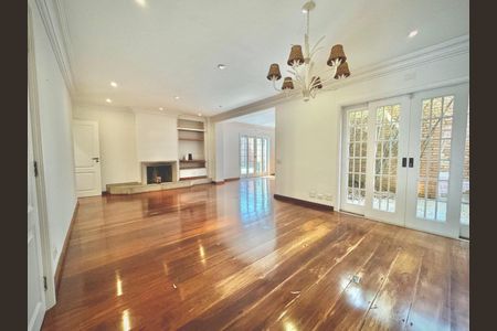 Casa à venda com 5 quartos, 1327m² em Jardim Guedala, São Paulo