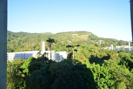 Apartamento à venda com 65m², 2 quartos e 1 vaga Apartamento à venda com 65m², 2 quartos e 1 vagaVaranda