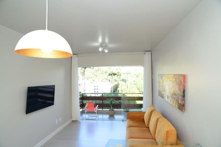 Sala de apartamento à venda com 2 quartos, 65m² em Itanhangá, Rio de Janeiro