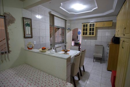 Casa à venda com 5 quartos, 300m² em Conjunto M, Brasília