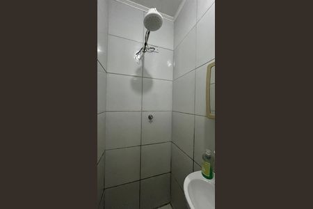 Banheiro de kitnet/studio para alugar com 1 quarto, 30m² em Centro, Campinas