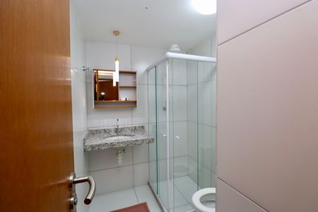 Banheiro Social de apartamento para alugar com 2 quartos, 72m² em Piatã, Salvador