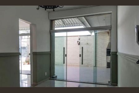 Apartamento para alugar com 160m², 4 quartos e 1 vaga