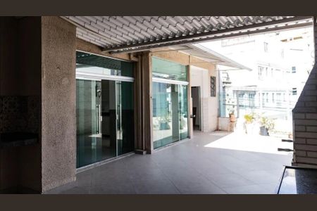 Apartamento para alugar com 160m², 4 quartos e 1 vaga