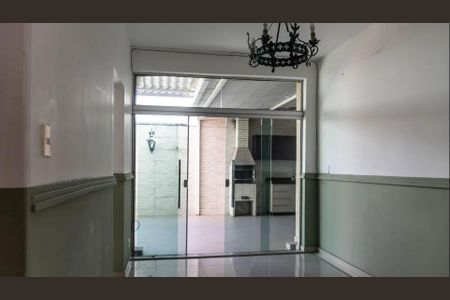 Apartamento para alugar com 160m², 4 quartos e 1 vaga