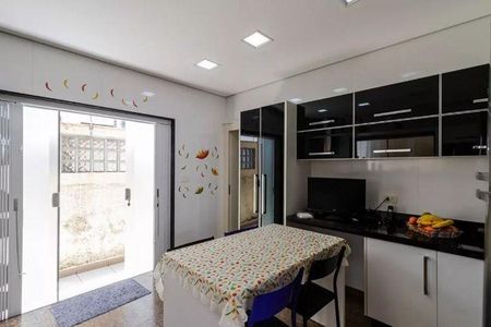 Casa à venda com 3 quartos, 186m² em Vila Mariana, São Paulo