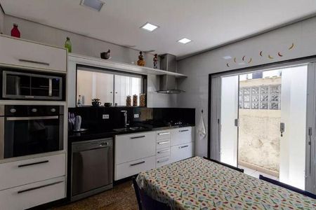 Casa à venda com 3 quartos, 186m² em Vila Mariana, São Paulo