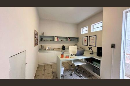 Casa à venda com 210m², 3 quartos e 5 vagas