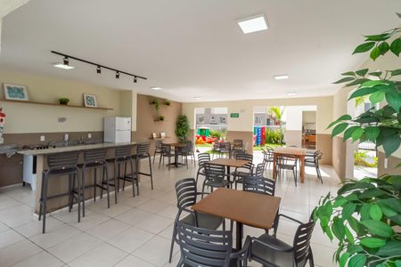 Apartamento à venda com 43m², 2 quartos e 1 vaga Apartamento à venda com 43m², 2 quartos e 1 vagaÁrea comum - Salão de festas