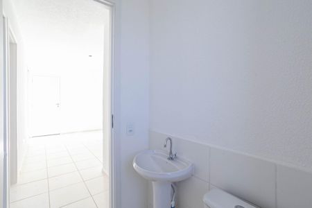 Banheiro social  de apartamento à venda com 2 quartos, 43m² em Arvoredo Ii, Contagem