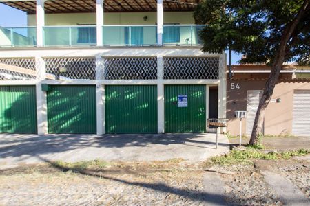Fachada de casa para alugar com 3 quartos, 100m² em Parque Xangri-lá, Contagem