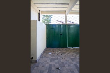 Garagem de casa para alugar com 3 quartos, 100m² em Parque Xangri-lá, Contagem