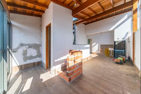 Apartamento à venda com 98m², 2 quartos e 1 vaga Apartamento à venda com 98m², 2 quartos e 1 vagaCozinha e Área de Serviço