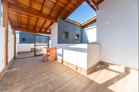 Apartamento à venda com 98m², 2 quartos e 1 vaga Apartamento à venda com 98m², 2 quartos e 1 vagaCozinha e Área de Serviço