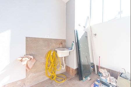 Apartamento à venda com 98m², 2 quartos e 1 vaga Apartamento à venda com 98m², 2 quartos e 1 vagaCozinha e Área de Serviço
