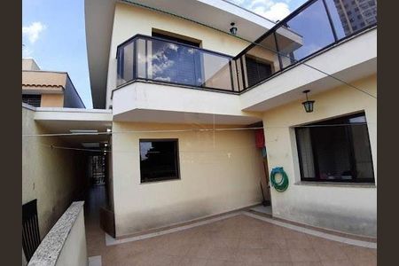 Casa à venda com 3 quartos, 400m² em Vila Santo Estefano, São Paulo