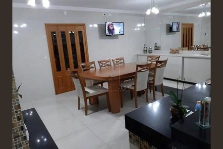Casa à venda com 3 quartos, 400m² em Vila Santo Estefano, São Paulo