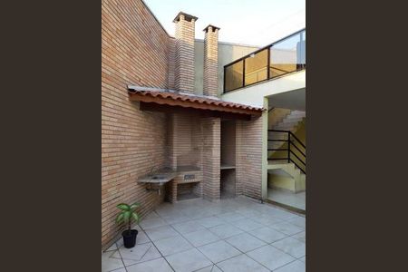 Casa à venda com 3 quartos, 400m² em Vila Santo Estefano, São Paulo