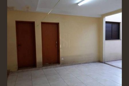 Casa à venda com 3 quartos, 400m² em Vila Santo Estefano, São Paulo
