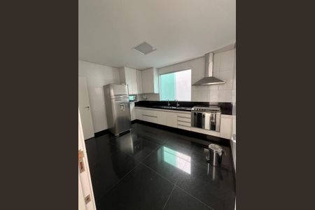 Casa à venda com 4 quartos, 360m² em Diamante, Belo Horizonte