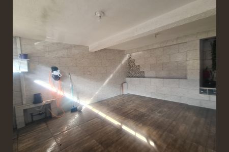 Garagem de casa para alugar com 3 quartos, 125m² em Parque Industrial Cumbica, Guarulhos