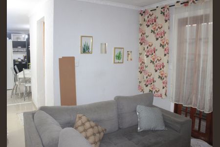 Sala de casa para alugar com 3 quartos, 125m² em Parque Industrial Cumbica, Guarulhos