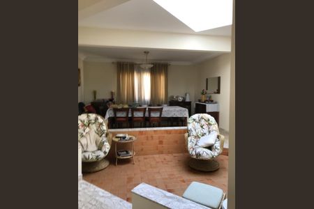 Casa à venda com 5 quartos, 565m² em Jardim Vitoria Regia (Zona Oeste), São Paulo