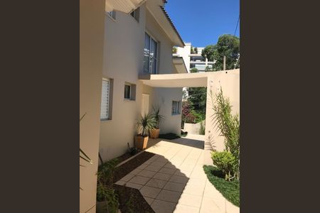 Casa à venda com 5 quartos, 565m² em Jardim Vitoria Regia (Zona Oeste), São Paulo