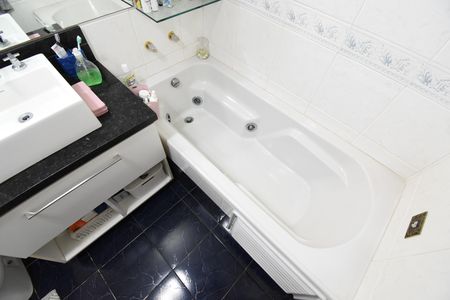 Casa à venda com 440m², 3 quartos e 3 vagasBanheiro da Suíte
