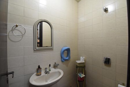 Casa à venda com 440m², 3 quartos e 3 vagasBanheiro de Serviço
