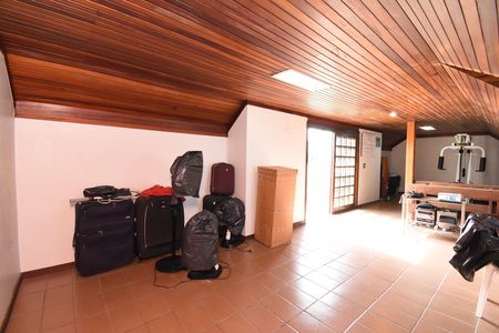 Casa à venda com 440m², 3 quartos e 3 vagasÁtico