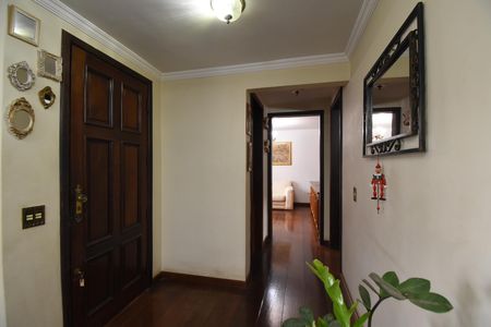 Casa à venda com 440m², 3 quartos e 3 vagasSala