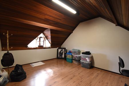 Casa à venda com 440m², 3 quartos e 3 vagasEscritório
