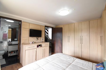 Casa à venda com 440m², 3 quartos e 3 vagasSuíte