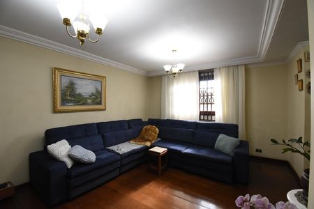 Casa à venda com 440m², 3 quartos e 3 vagasSala